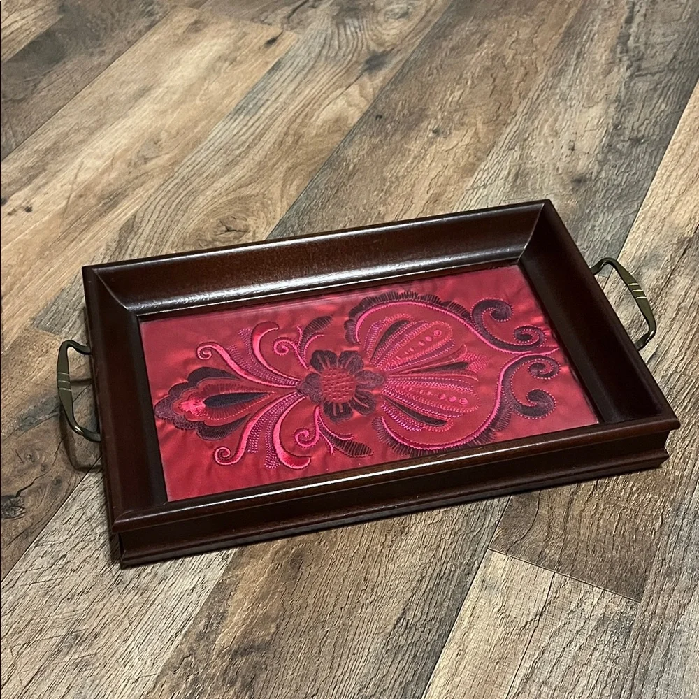 Elegant Wooden Serving Tray with Red and Pink Design